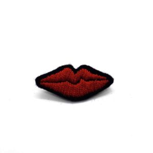 Broche bouche
