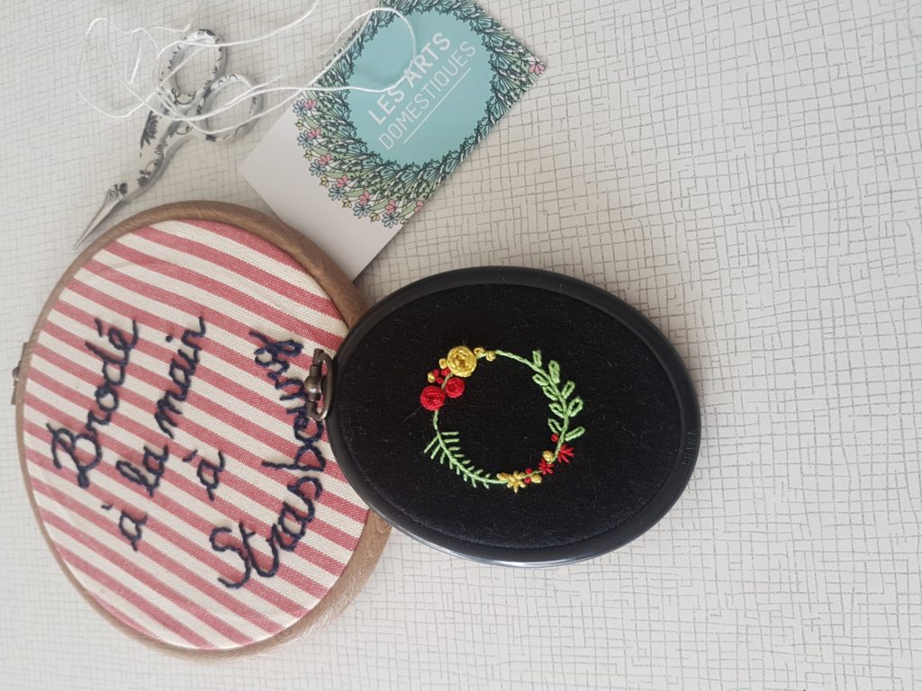 couronne de fleurs les arts domestiques